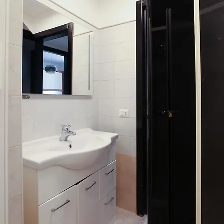 Salmini 4 * Milan